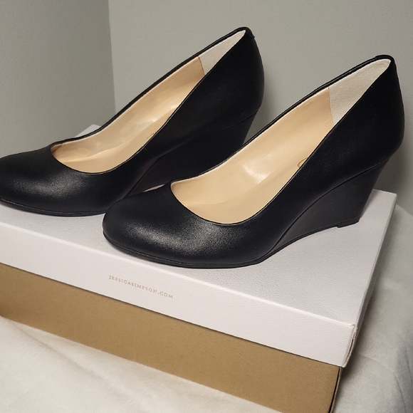 Jessica Simpson Black Heels Comfortable, Size 5.5 - Picture 2 of 10